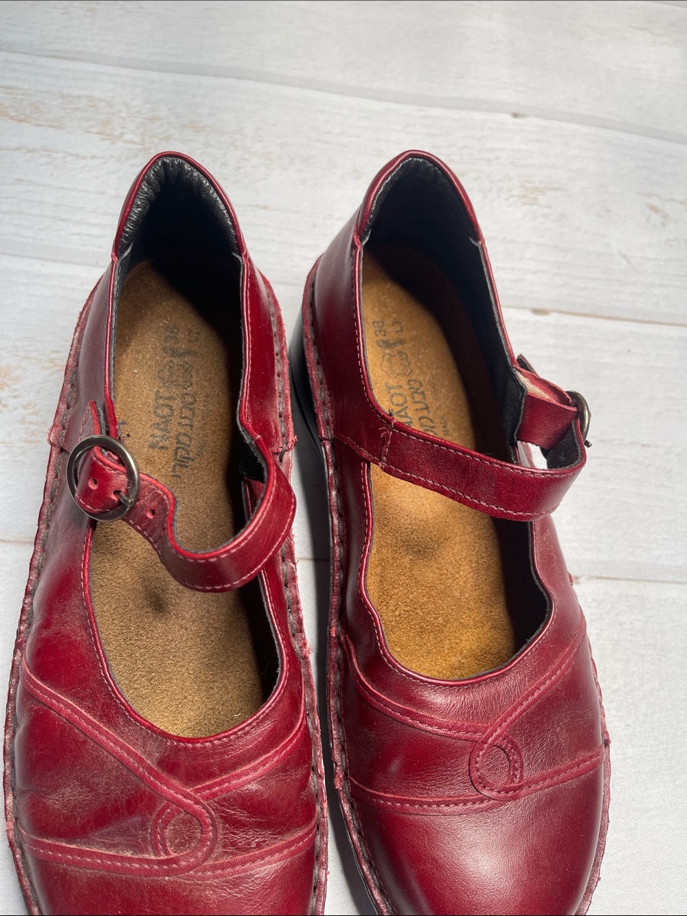 Naot Red Mary Jane Shoes 38 Ladies 7 Red MaryJane Strap Burgundy - Picture 6 of 12